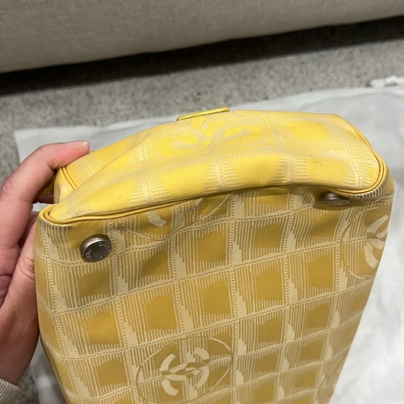 Chanel travel line make up bag - Picture 7 of 7